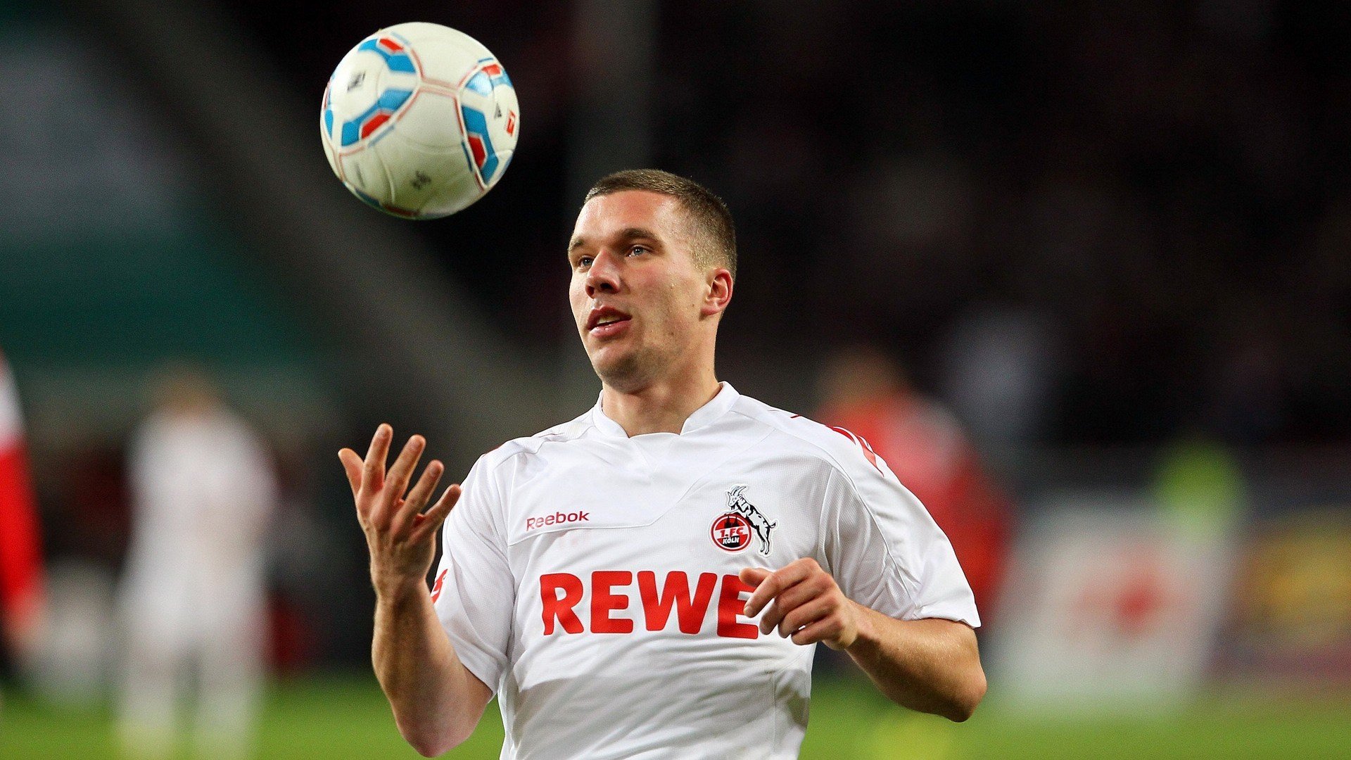 开云体育APP下载-拜仁慕尼黑主场3-0战胜云达不莱梅，进攻火力全开，拜仁慕尼黑vs云达不来梅